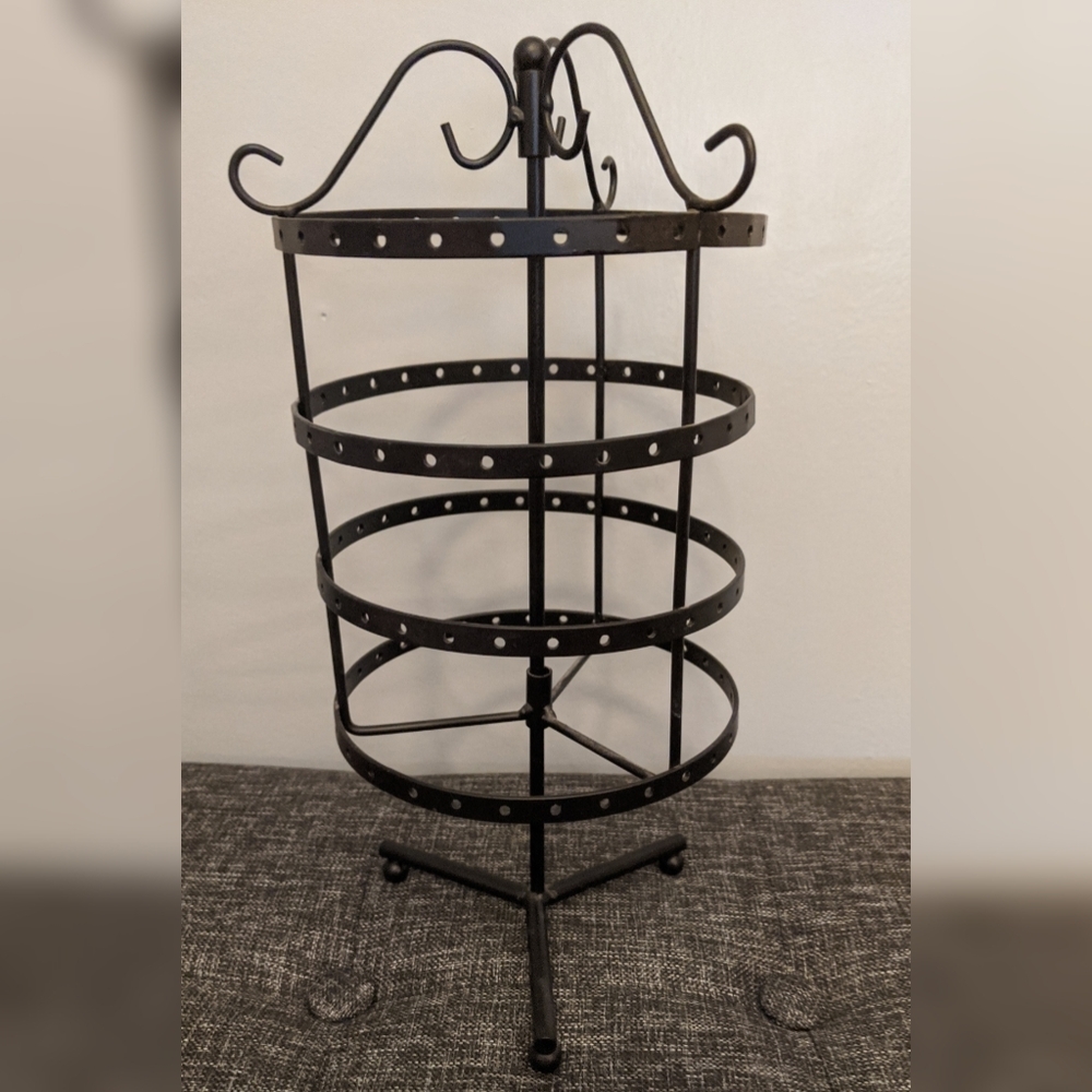 Rotating eating display
